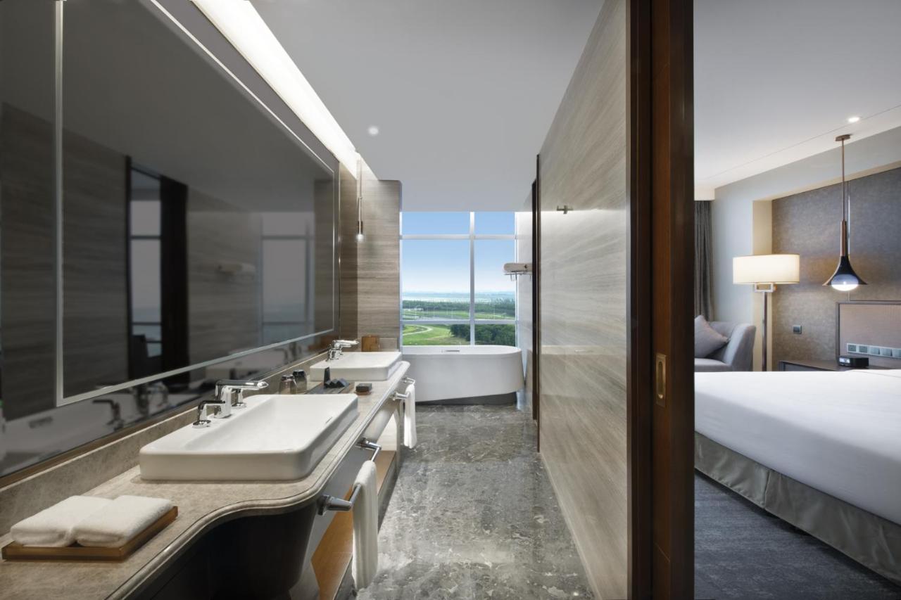 Grand Barony Qingdao Airport Hotel ภายนอก รูปภาพ